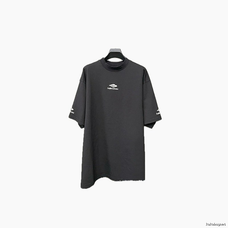 Balenciaga minimalist style black T-shirt