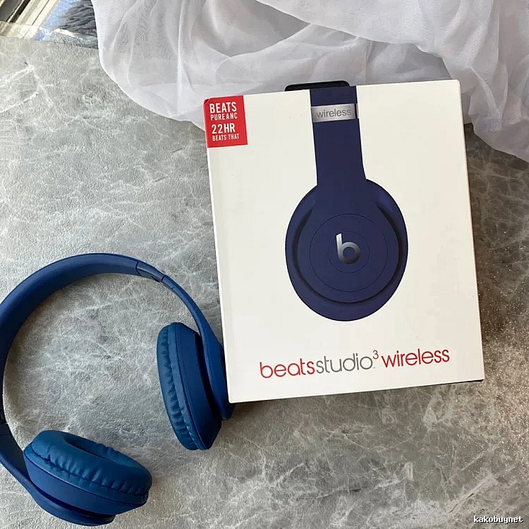 Beats Studio Wireless Headphones in Blue