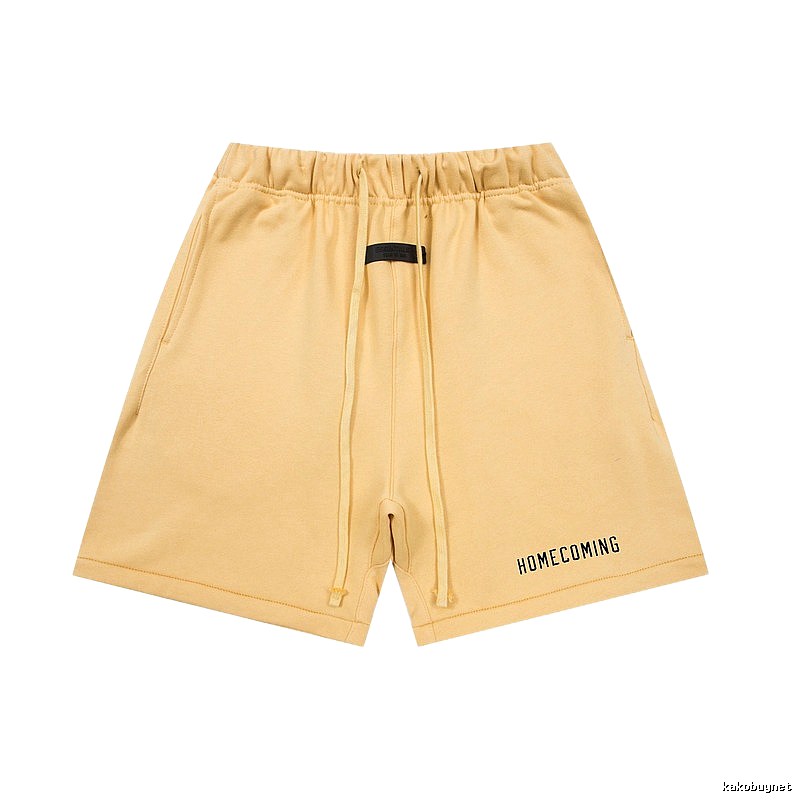 ESSENTIALS minimalist style khaki shorts