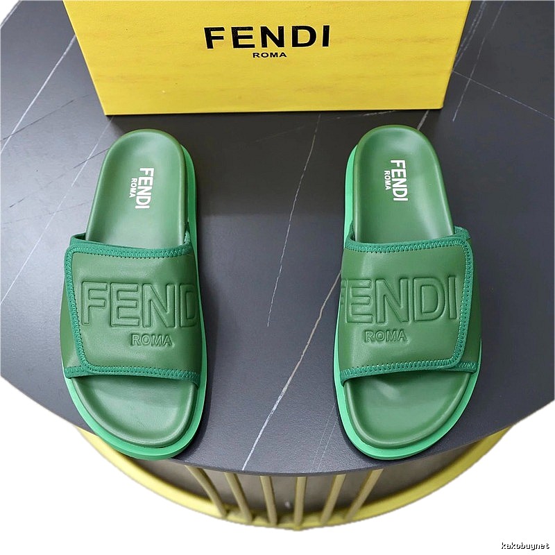Fendi Roma Collection Minimalist Style Green Slide Sandals