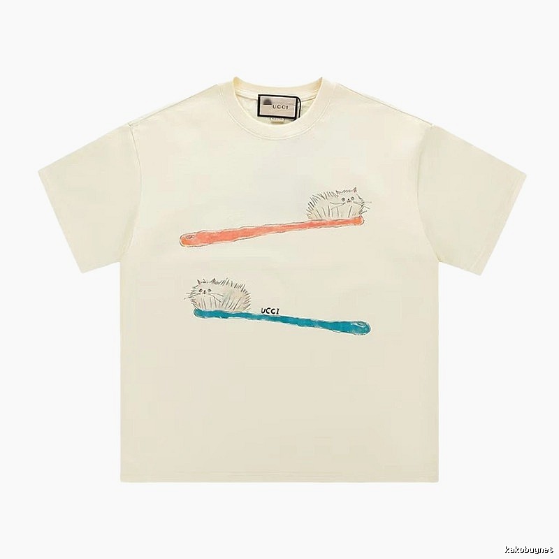 Gucci Hand-painted Cat Vintage Style Off-white T-shirt