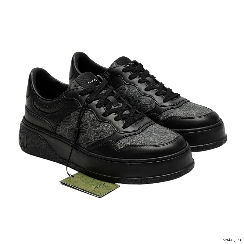 Gucci retro-style black skate shoes