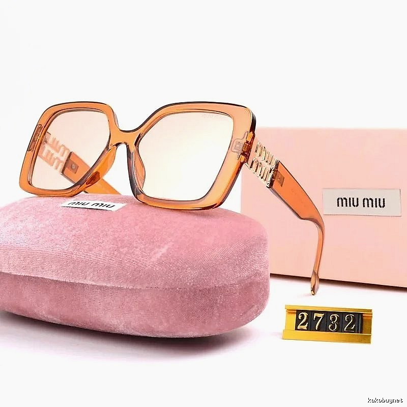 Miu Miu Streetwear Oversized sunglasses Black Oval Sunglasses with Practical Shape