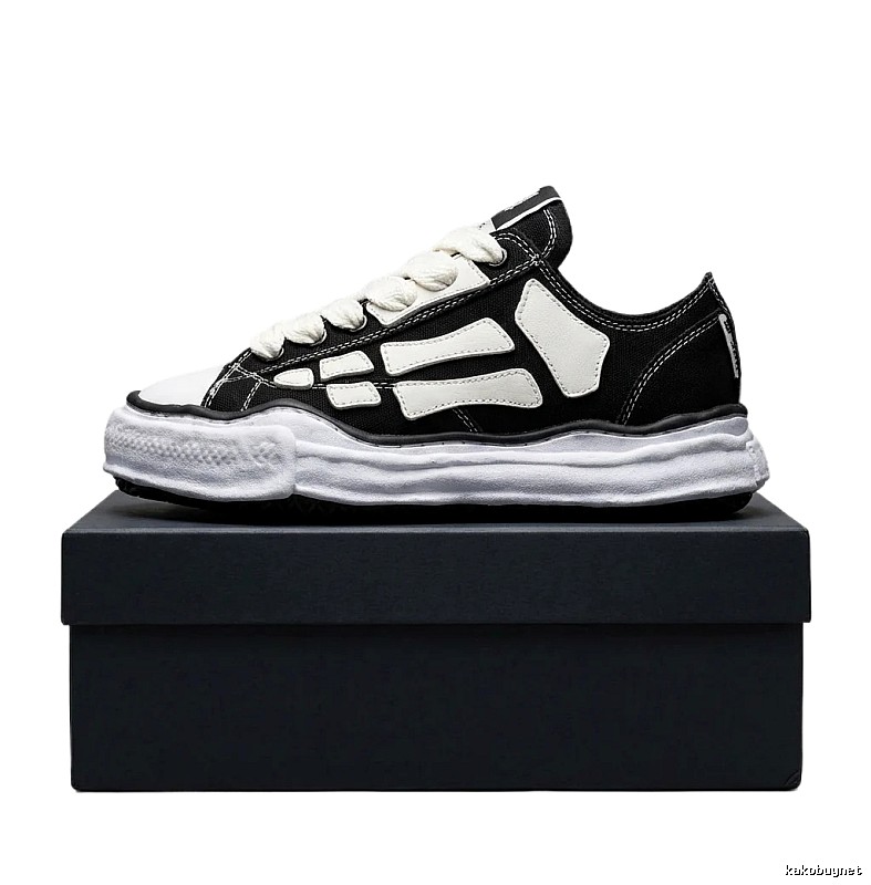 MMY Deconstructed Style Black and White Canvas Shoes