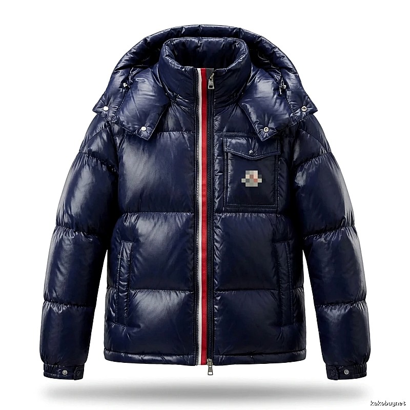Moncler's classic style fashionable dark blue down jacket