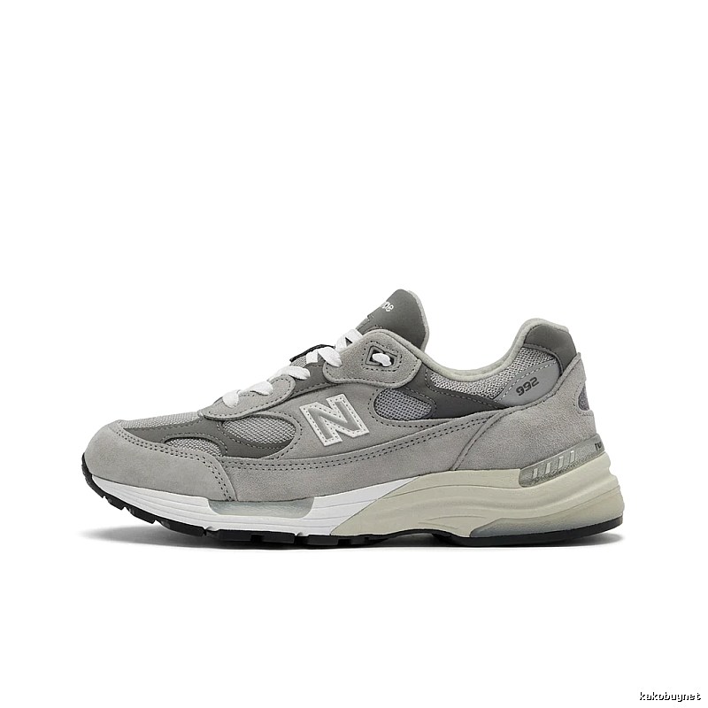 New Balance 992 retro-style grey shoes