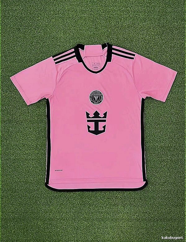 Real Madrid Classic Home soccer jersey White Real Madrid with Travel-Friendly Style