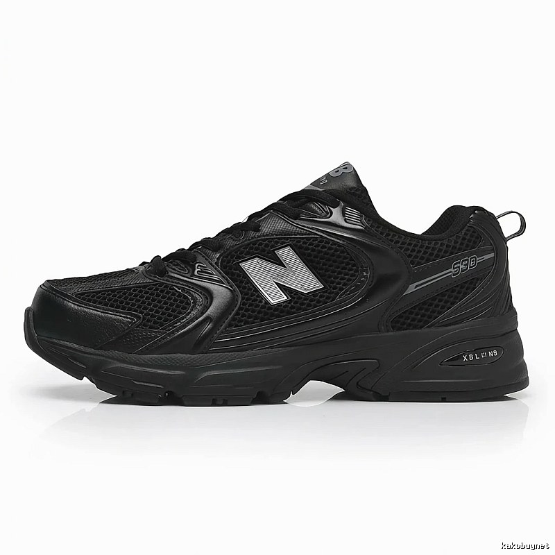Retro-style black shoes of New Balance 530